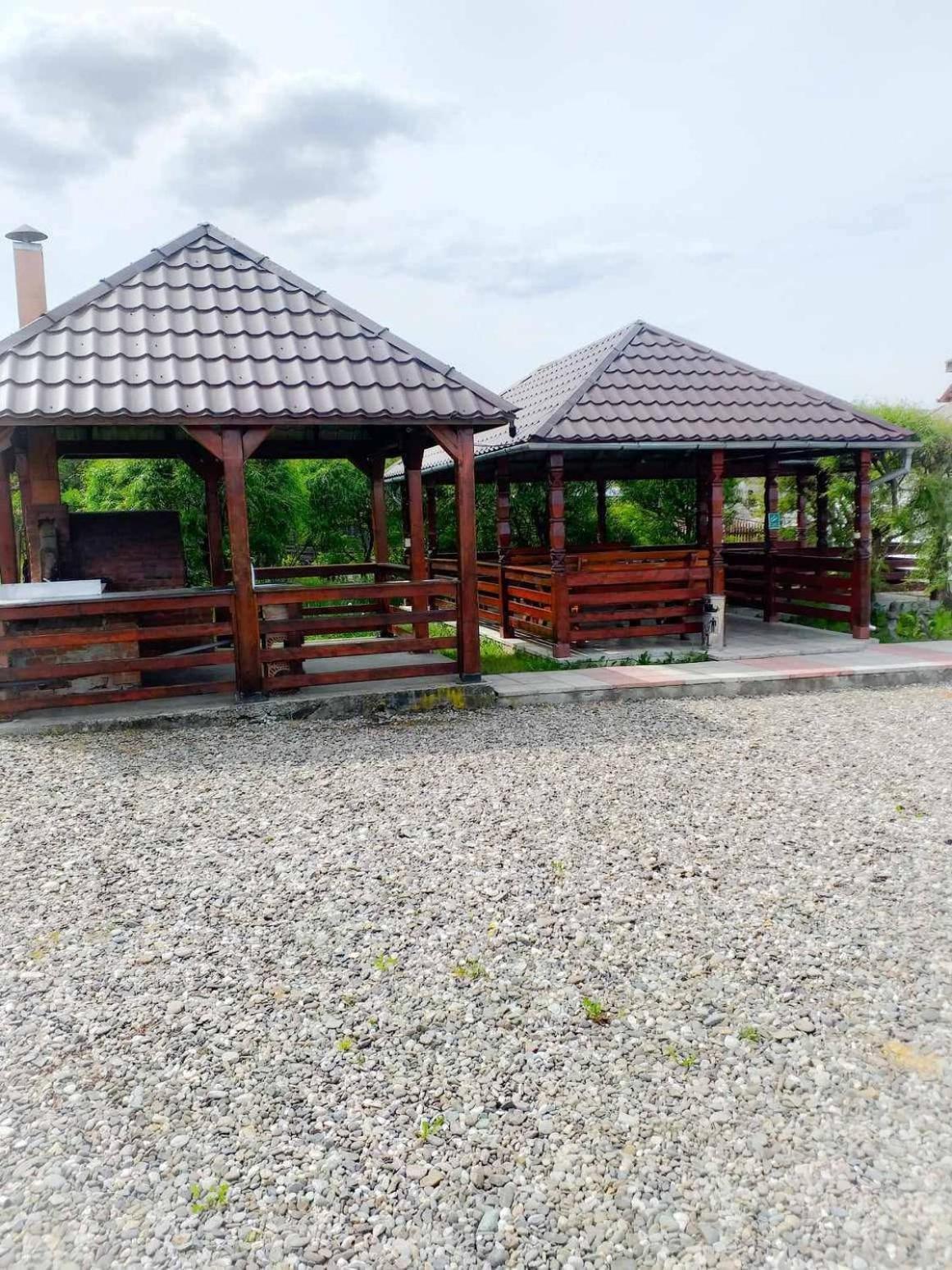 Hotel Cris & Mona Săpînţa Exteriér fotografie