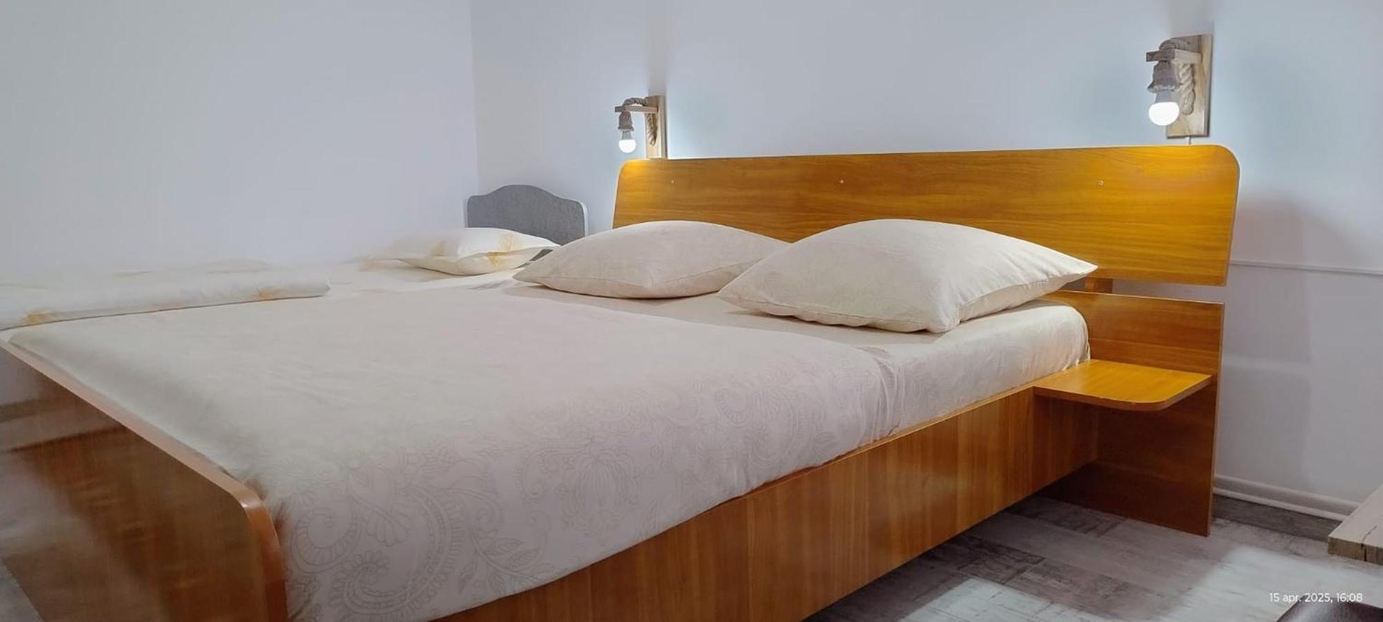 Hotel Cris & Mona Săpînţa Exteriér fotografie